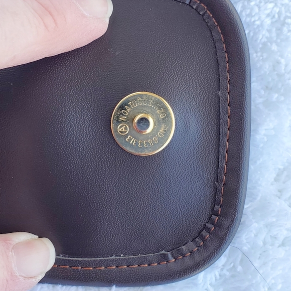Dooney & Bourke Signature Satchel Ba - Picture 5 of 9